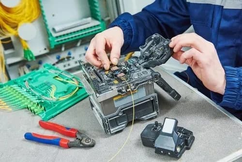 Reliable Communication Infrastructure for Connected Businesses