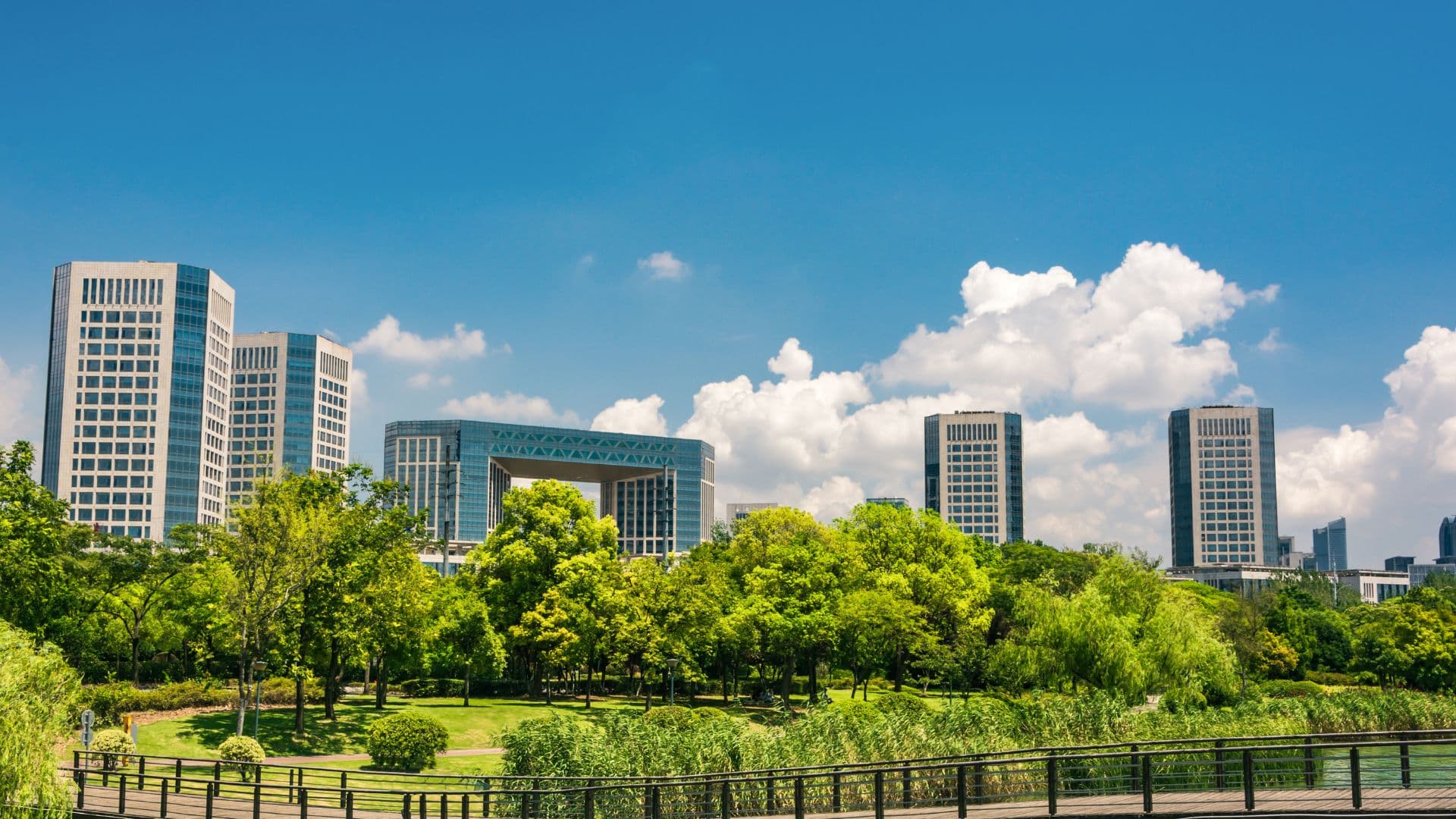 Seasonal Commercial Landscaping Tasks for Melbourne’s Climate