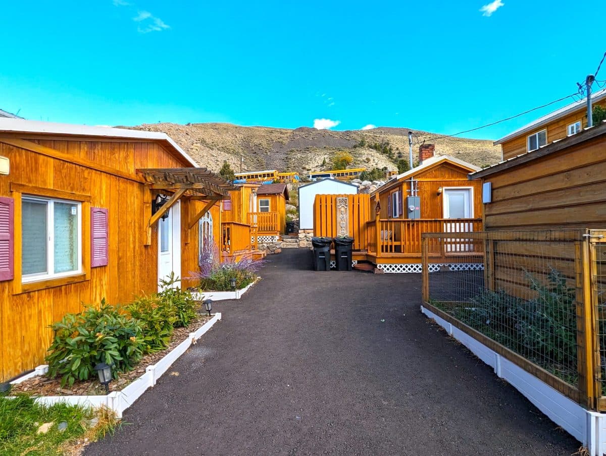 Yellowstone’s Treasure Cabins – Your Cozy Stay Near Yellowstone