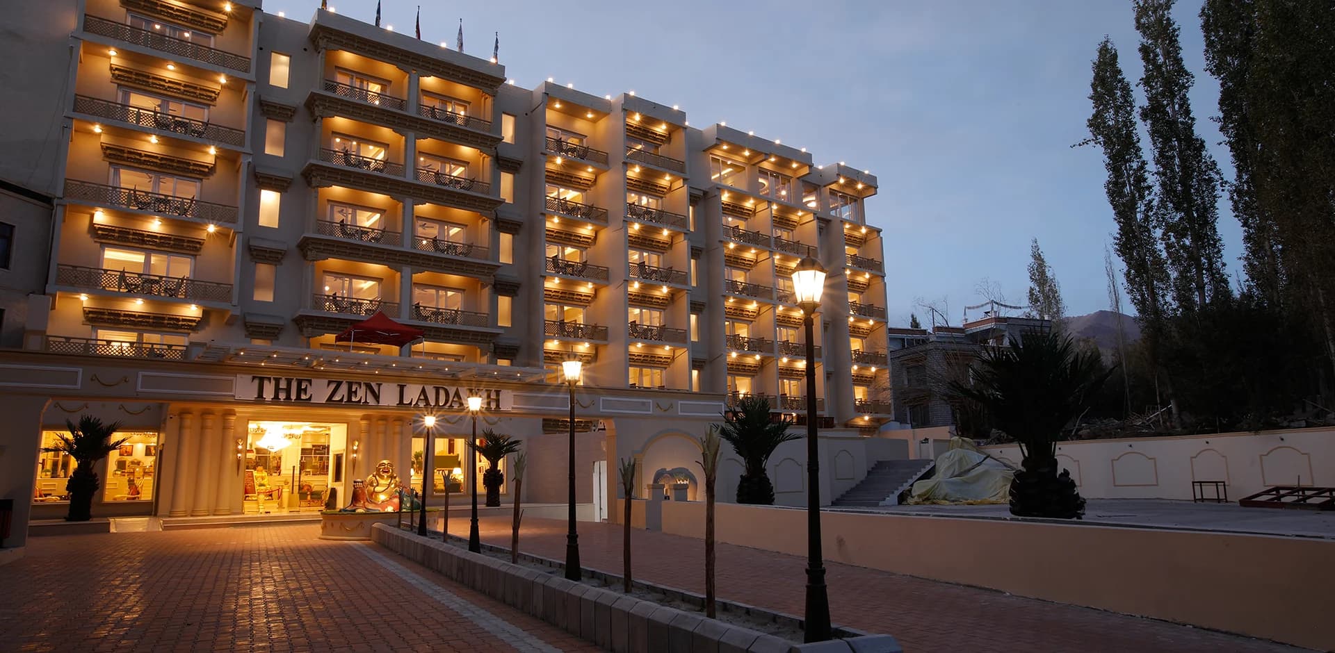 4 star hotels in leh Modern Luxury Accommodation with Comfort Safety and Convenience