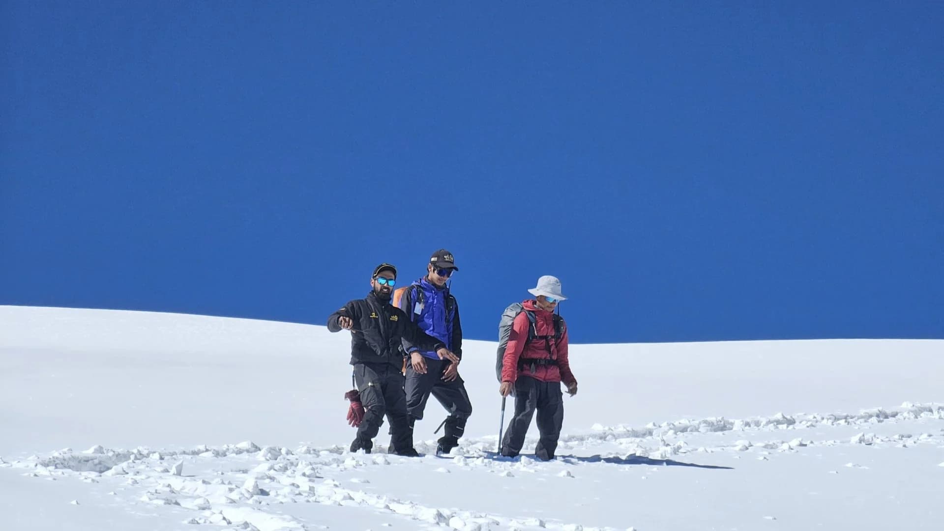 Kuari Pass Trek: Nanda Devi Views, Forests and Open Mountain Trails
