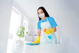 كيف يساعد تنظيف الكنب المنتظم في إطالة عمره