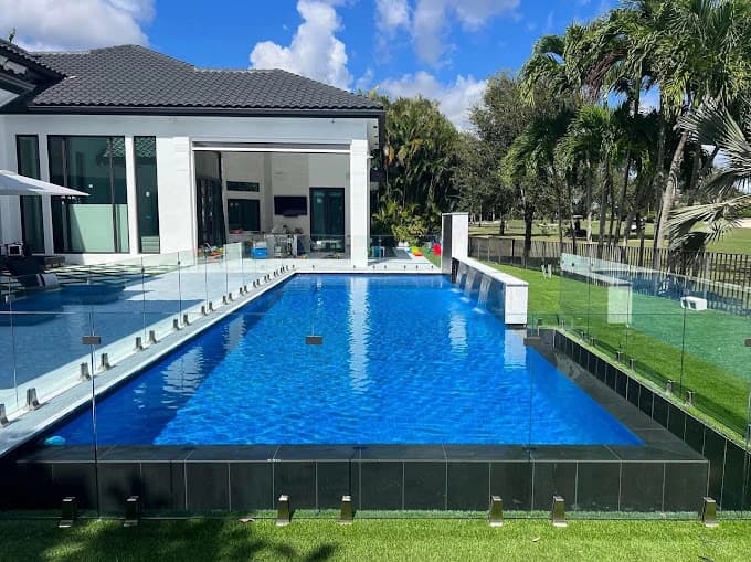 Modern and Expert Pool Upgrades for Better Outdoor Living in Fort Lauderdale