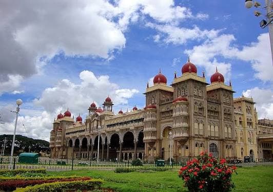 How Can You List an 82’x100’ Space for Small Warehouse Storage on PeerVault in Mysuru?