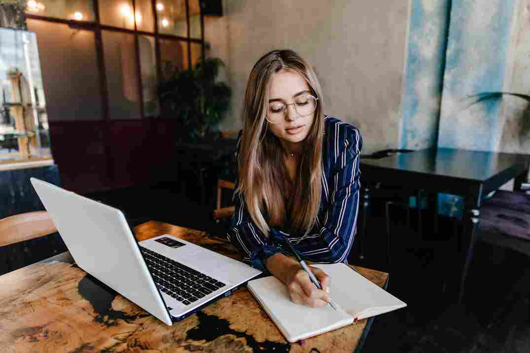 Why Students Prefer Professional Assignment Help in Brisbane