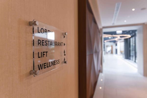 The Benefits of Using Acrylic Signs for Office Reception Areas