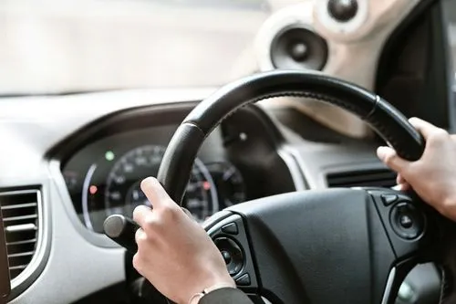 How Car Accident Claim Assistance Helps with Repairs and Replacement Cars