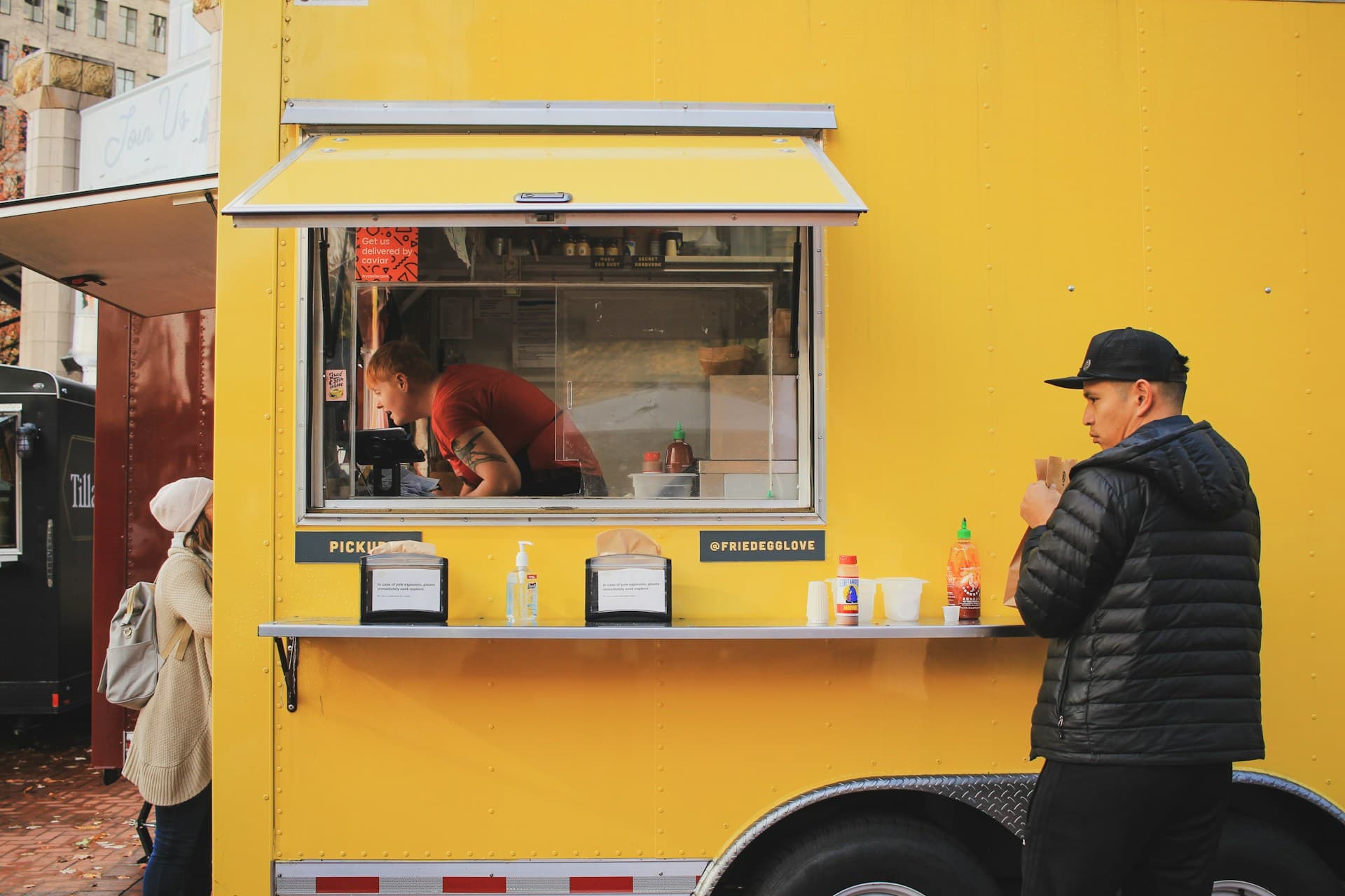 Buy Food Truck Online UAE
