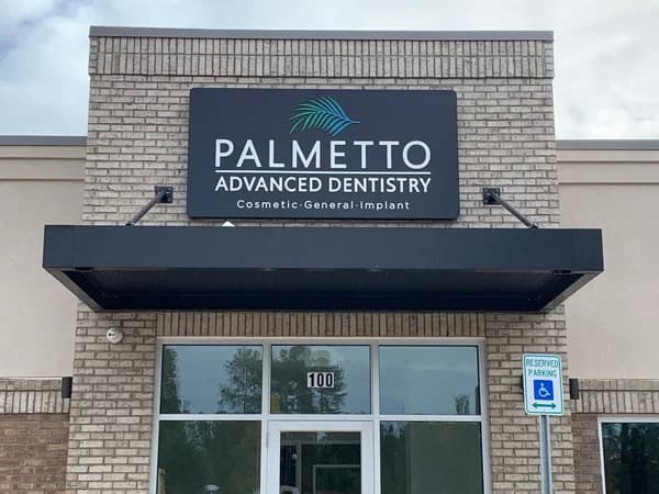 The Best Outdoor Sign Materials for Davenport's Climate