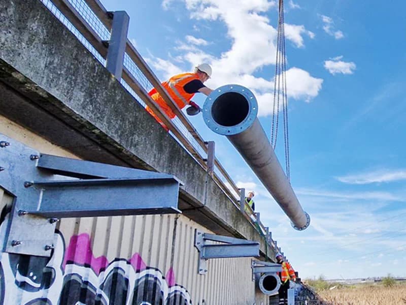 What Infrastructure Project Management Can Change When Several Delivery Phases Overlap on Site