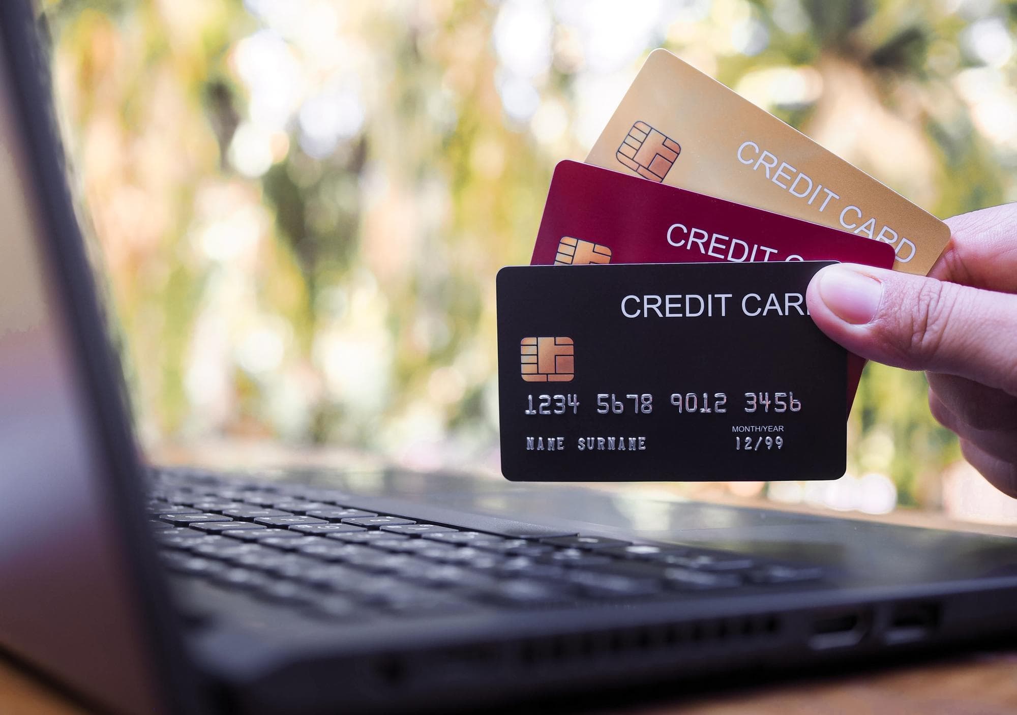 Credit Card Annual Fee: Pros, Cons, Alternatives, and Questions to Ask