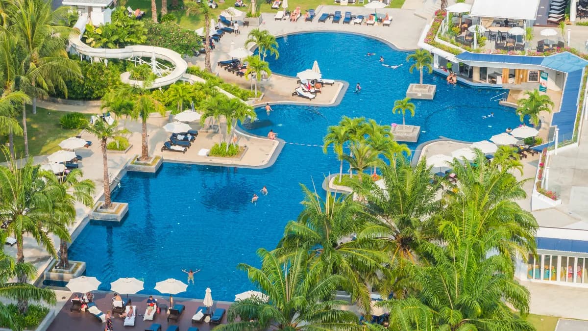 Why Hotels & Resorts Are Investing More in Custom Swimming Pool Construction