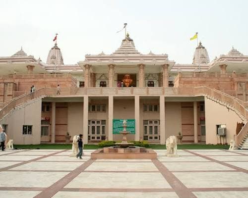 ✨ Adalaj Trimandir Gandhinagar – A Peaceful Spiritual Destination You Must Visit