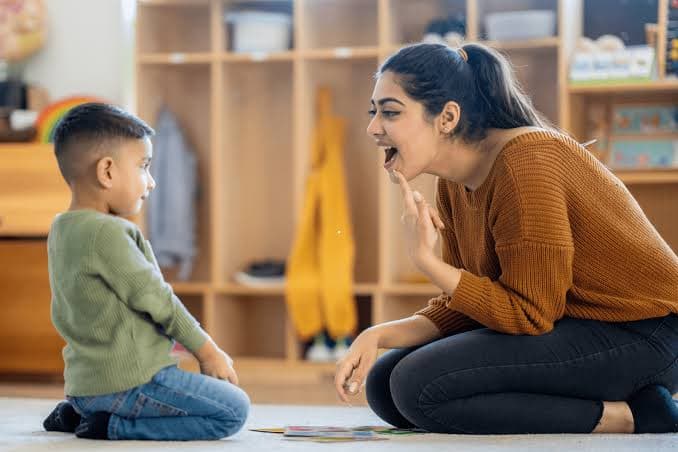 How Center-Based ABA Therapy, ABA Speech Therapy, Occupational Therapy, and Autism Behavioral Therapy Work Together