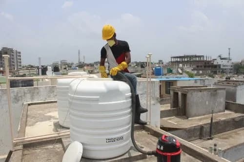 What Kills Bacteria in Water Tanks? – SpeakyHome