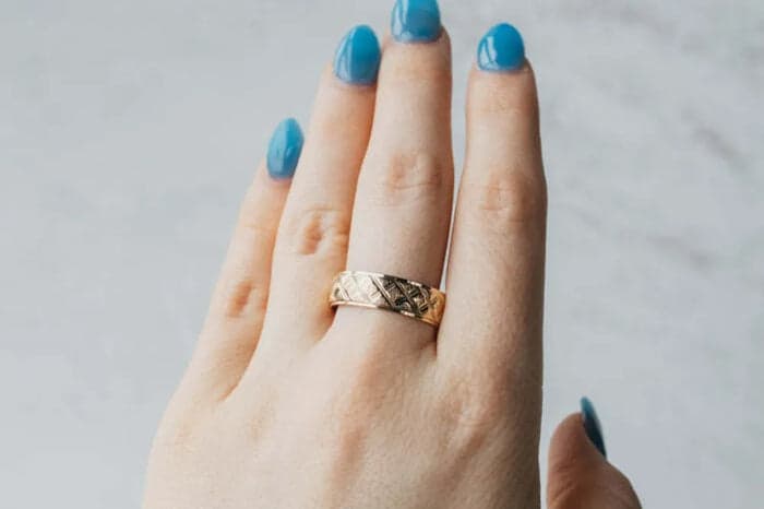 Textured Gold Jewelry: Unique Finishes with Timeless Appeal