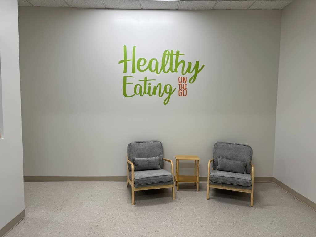 How to Choose the Right Design for Custom Wall Graphics?