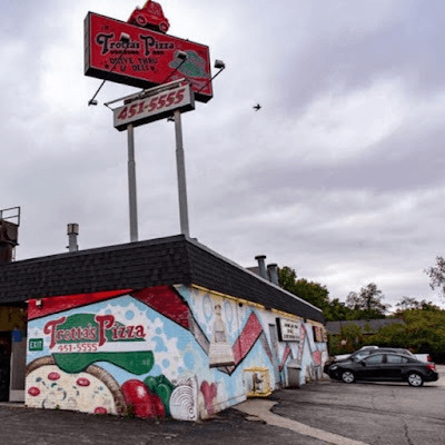 Best Pizza Restaurant in Cincinnati OH | Trotta's Pizza