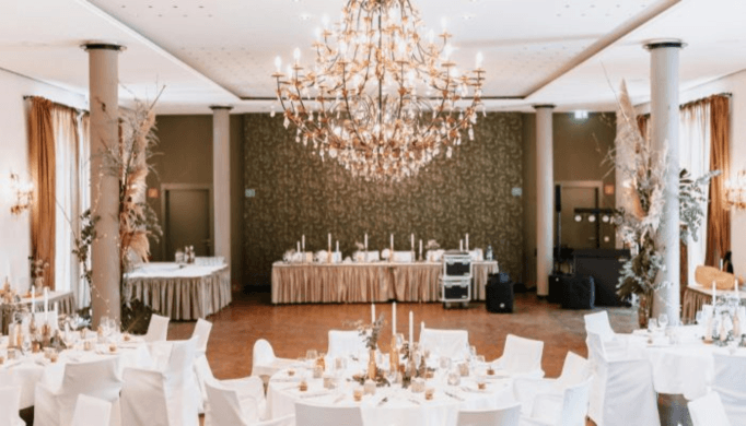 How to Plan a Stunning Party on a Budget by Choosing the Right Cheap Venue