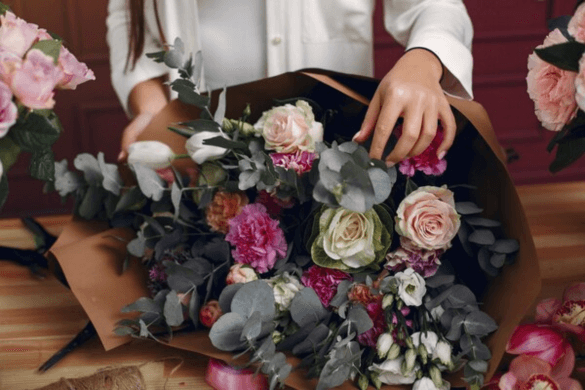 How to Dye Wood Flowers in 3 Ways