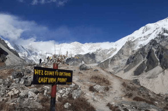 Unveiling the Majesty: Kanchenjunga Treks — A Guide to Himalayan Bliss