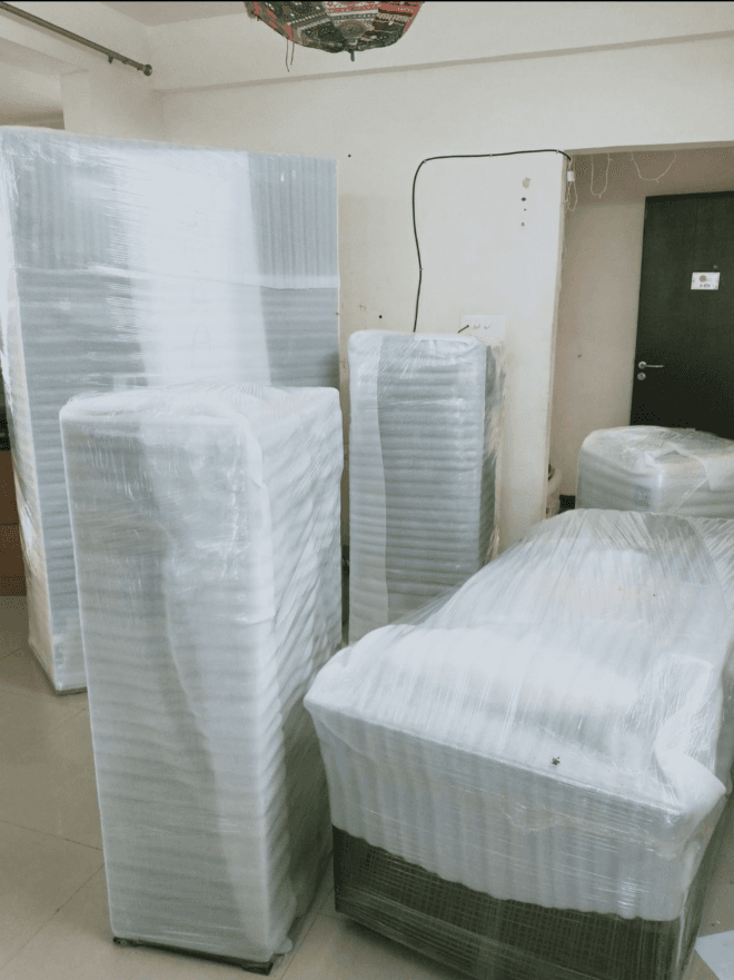 Best Moving Day Tips and Hacks