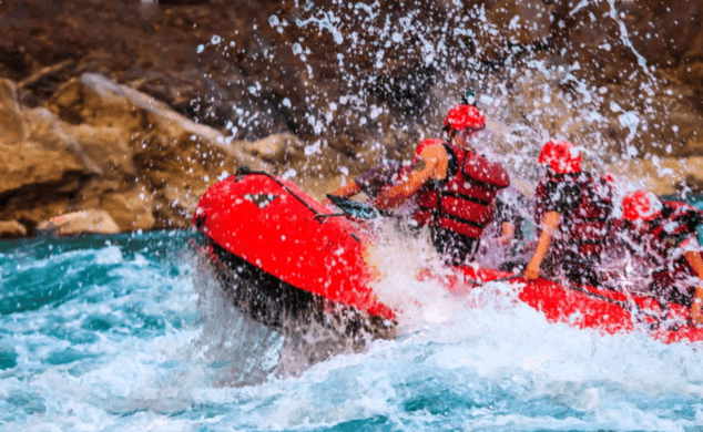 Rishikesh Travel Guide – A Symphony of Adventure and Tranquility