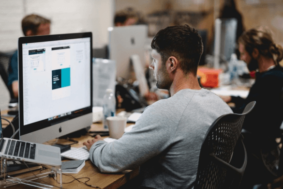 COMMON MISTAKES THAT ARE MUST TO AVOID IN GRAPHIC DESIGNING FOR NEW DESIGNERS
