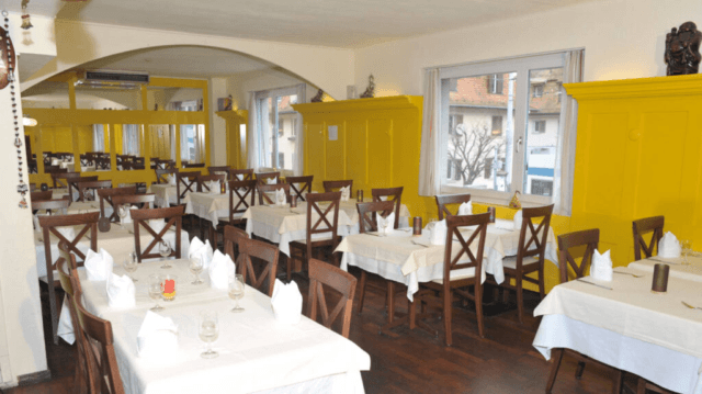 An Indian restaurant's vegetarian and nonvegetarian delights: A foodie's guide