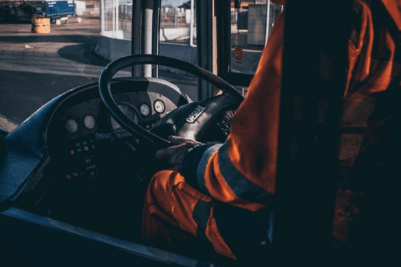 10 Essential Safe Parking Habits Every Fleet Driver Should Know