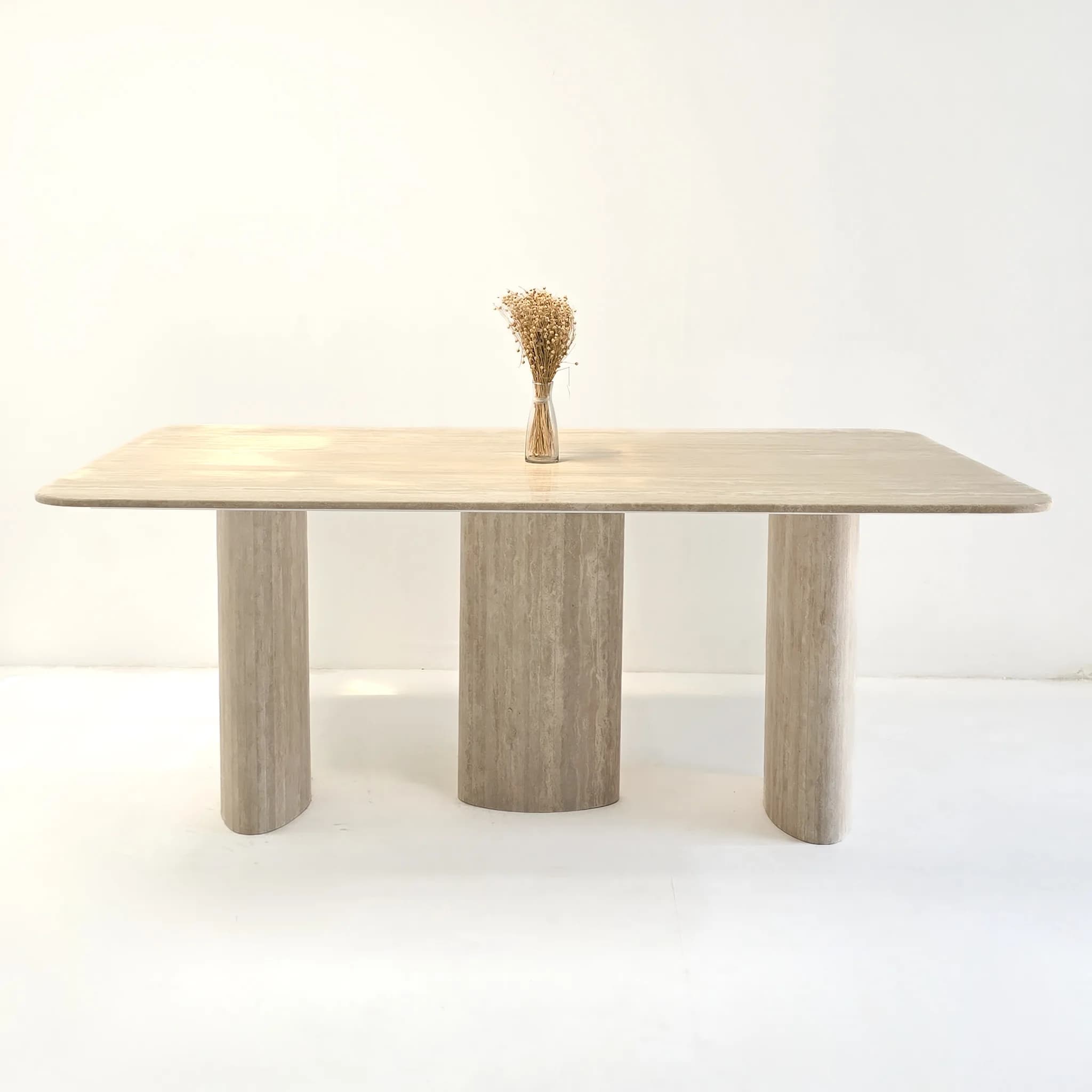 Find Perfect Living Room Furniture Online at Lamac