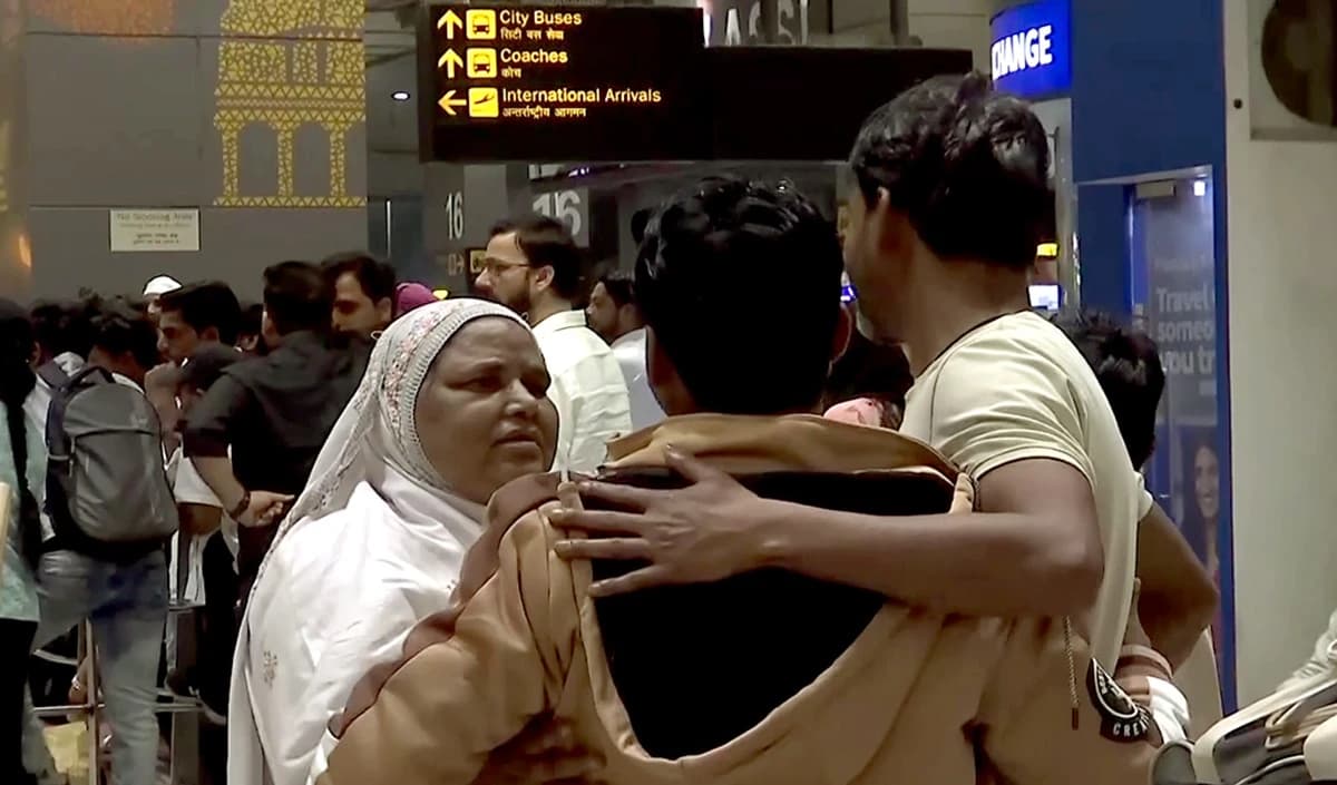 Abu Dhabi में मिसाइल का मलबा गिरने से भारतीय की 