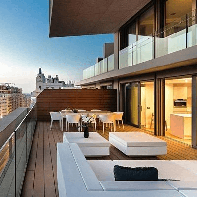 Estadísticas y Análisis de Mercado de Alojamientos Turísticos en Poblenou | Turyhost.com