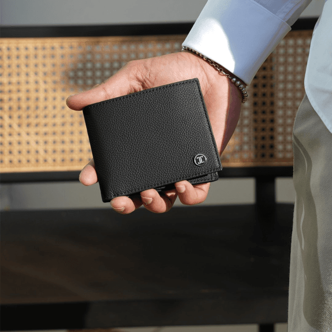 Handcrafted Excellence: The Best Leather Wallets for Men at Cavallo Collections