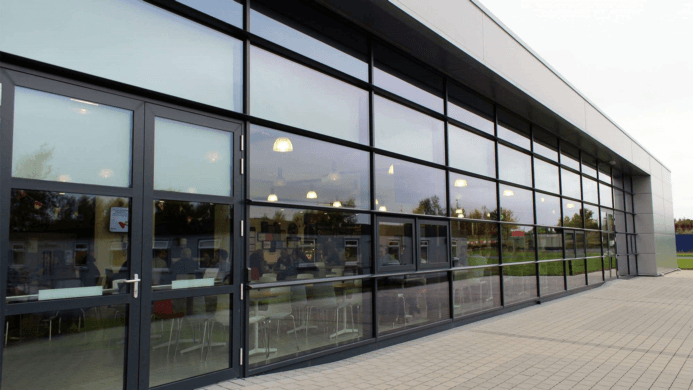 https://www.rangeshopfronts.co.uk/versatility-and-benefits-of-aluminium-shopfront-services.php