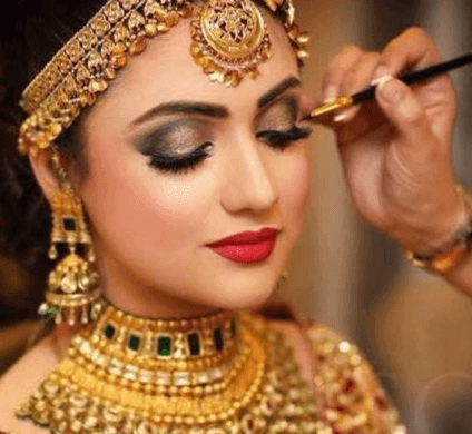  LYRA SALON | THE BEST BRIDAL MAKEUP STUDIO IN GURUVAYUR
