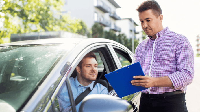 Navigating The Road: Top Tips For Beginner Driving Lessons