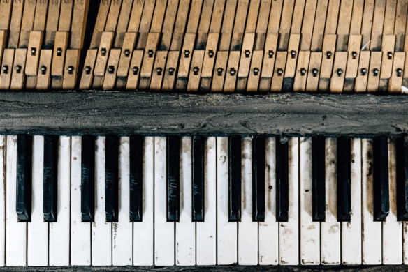 Master the Keys: Using Social Media for Piano Lessons