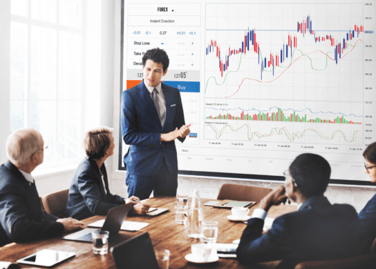 Choosing Your Investment Path: Discretionary vs. Non-Discretionary Portfolio Management Services