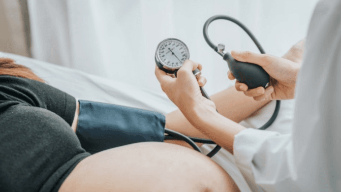 Preeclampsia Symptoms, impact on child and Treatment in Delhi