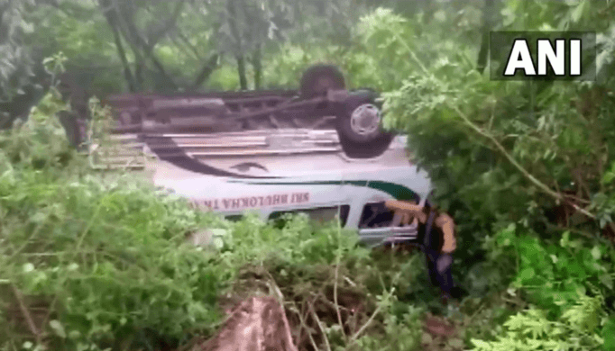 Four passengers killed, many injured after bus overturns in Banaskantha, Gujarat