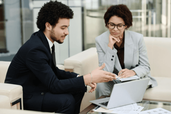 HOW BUSINESS ADVISORS STRATEGICALLY NAVIGATE CHALLENGES FOR BUSINESSES