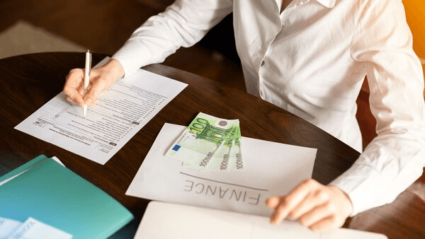 How to Find the Most Reliable Money Lenders in Singapore