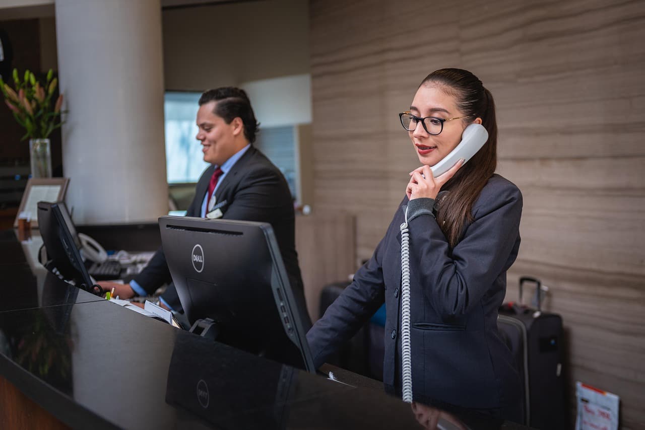 24×7 Telephone Answering Services in Canada