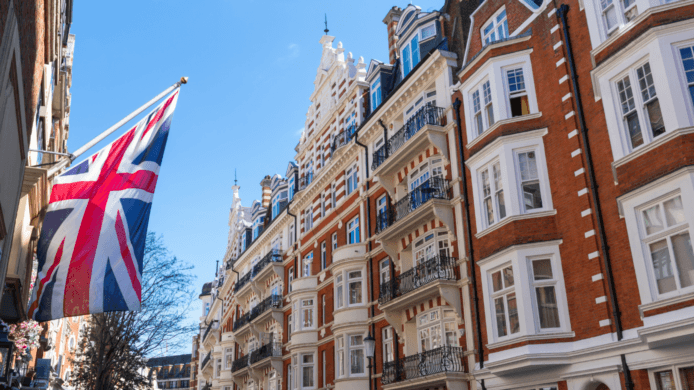 UK Property Buying: Expert Tips & Tricks : Buying Agents