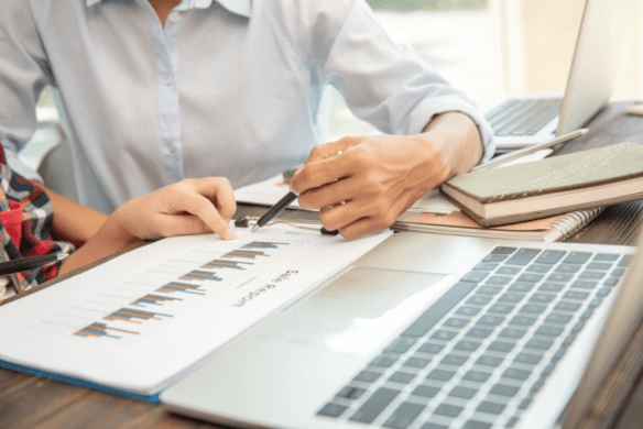 Why Should You Hire a Bookkeeper?