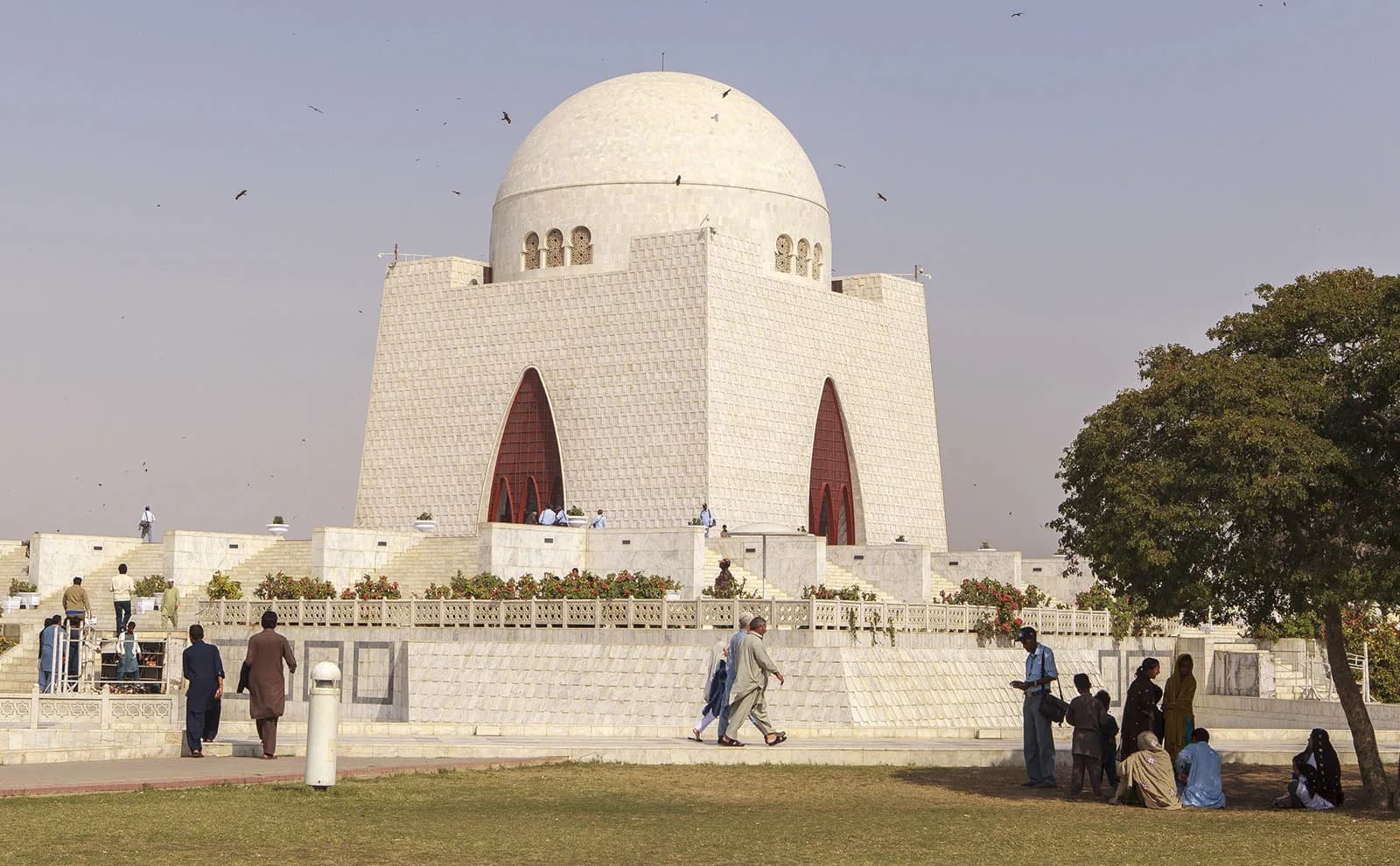 Cheapest Flights to Pakistan from UK | Skyvoyage