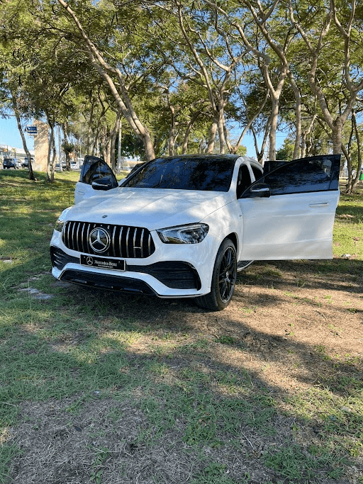 Alquiler Minivan Santo Domingo | adonisrentacar.com