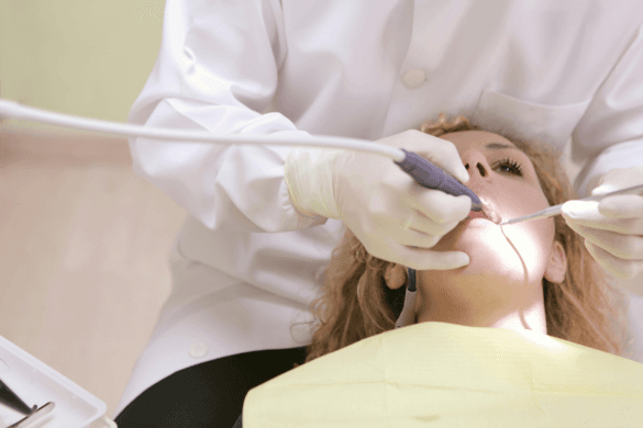 Navigating Dentures: A Guide to Top Massapequa Dentists for Denture Solutions