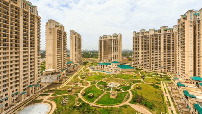 Luxurious Apartment At Noida 150 Ats Pristine